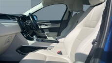 Jaguar F-Pace 2.0 P250 R-Dynamic SE 5dr Auto AWD Petrol Estate